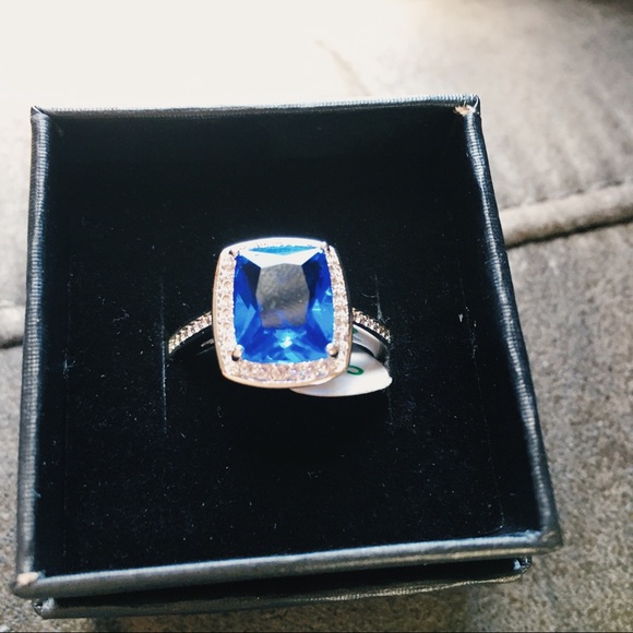 Blue Cobalt / White Topaz Ring - Picture 5 of 6